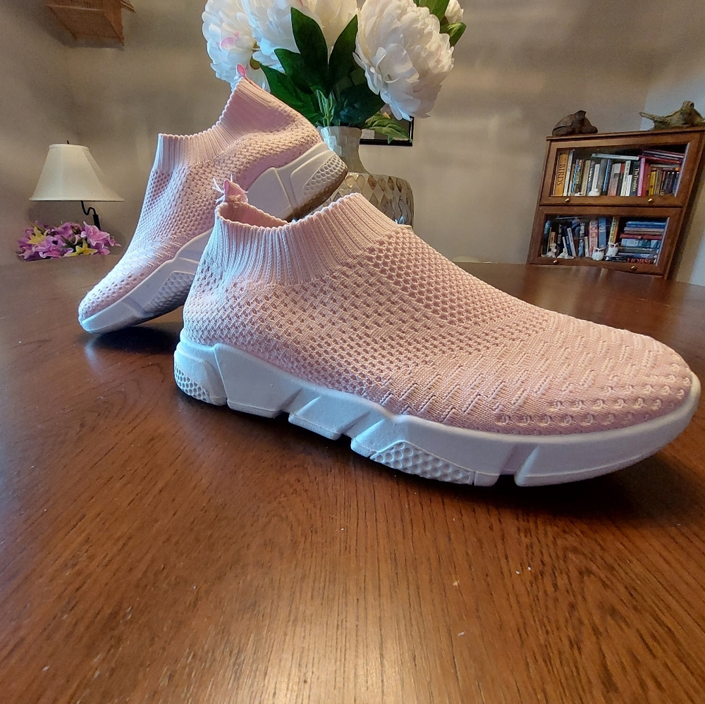 DRKA Stretch Mesh Sneakers